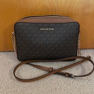 Michael Kors Crossbody